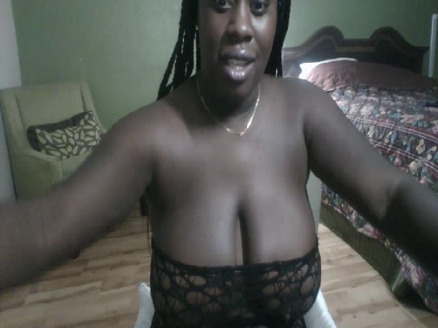 Live sex webcam photo for CoCoThundah #269148096