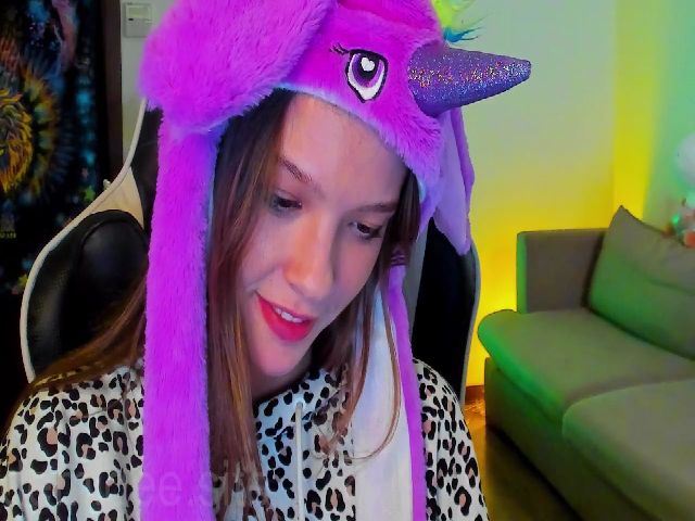 Live sex webcam photo for DemiDee #269142845