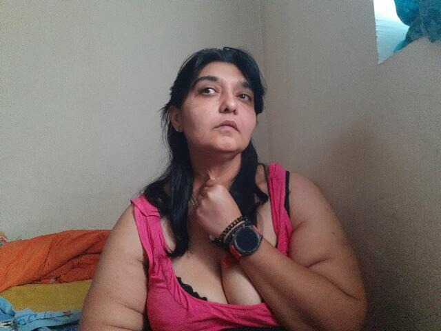 Live sex webcam photo for julija38 #269154001