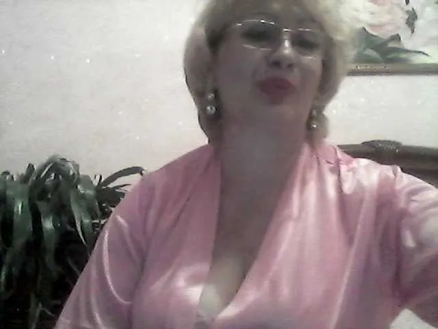 Live sex webcam photo for Ur-Mami #269161301