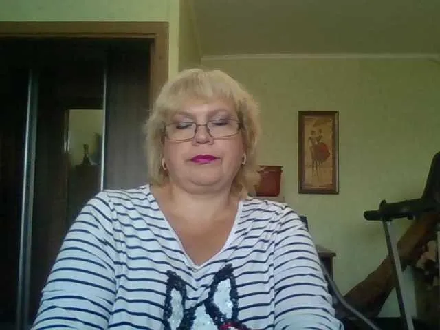 Live sex webcam photo for LOLA88888 #269157548