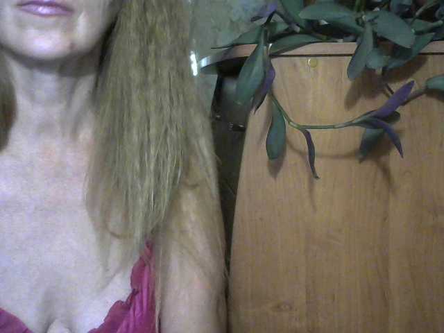 Live sex webcam photo for Sonya48 #269161406