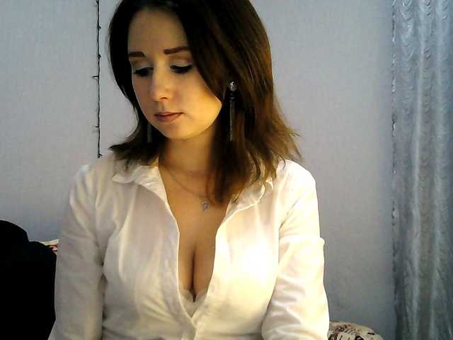 Live sex webcam photo for EmiliRose #269161268