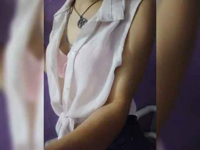 Live sex webcam photo for Anastosia1998 #269161547