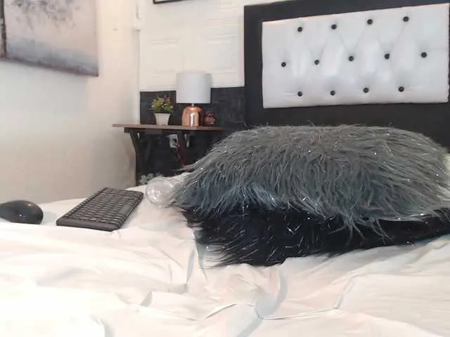 Live sex webcam photo for ximenaxlove #269150165