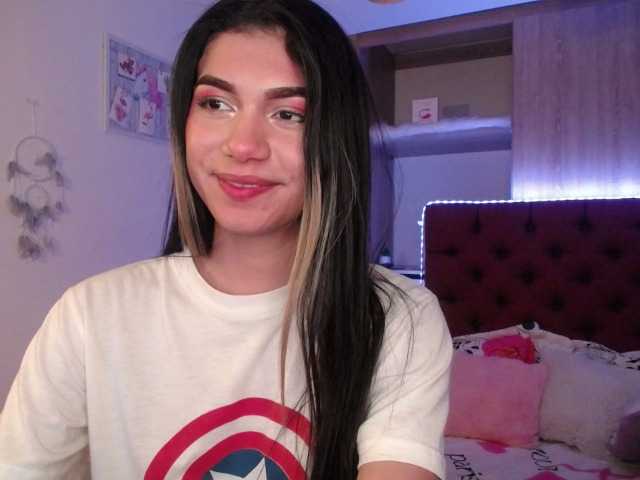 Live sex webcam photo for littlevonne17 #269162006