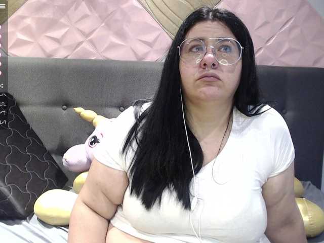 Live sex webcam photo for ginnylicious- #269154085