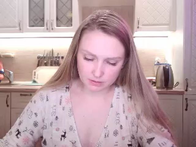 Live sex webcam photo for JaneGrey111 #269159284