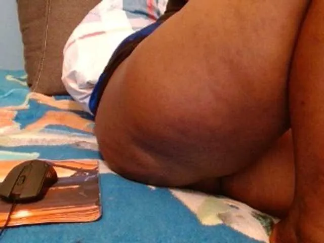 Live sex webcam photo for sexyebony56 #269157458