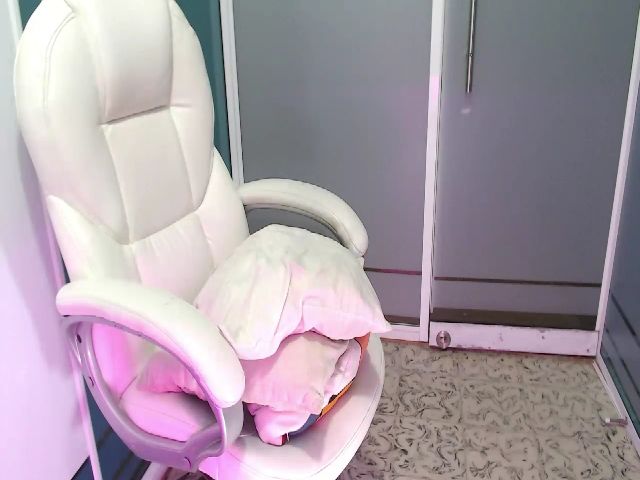 Live sex webcam photo for Liz_scarlett_ #269163400