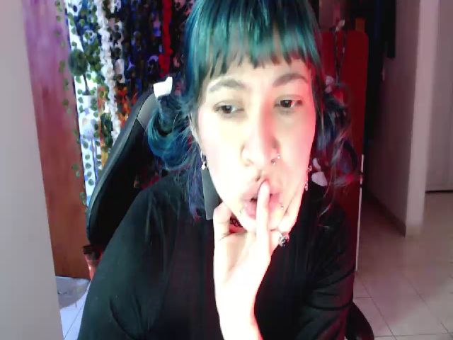 Live sex webcam photo for umaru_michae #269163815