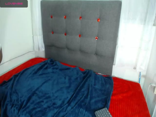 Live sex webcam photo for Tamy07 #269158434