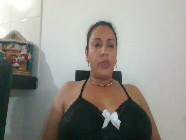 Live sex webcam photo for HallyGirlHot #287874018