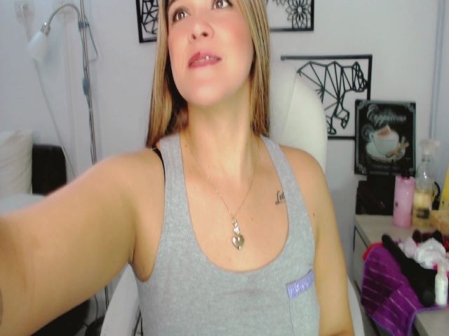 Live sex webcam photo for Lissa_santoss #269158446