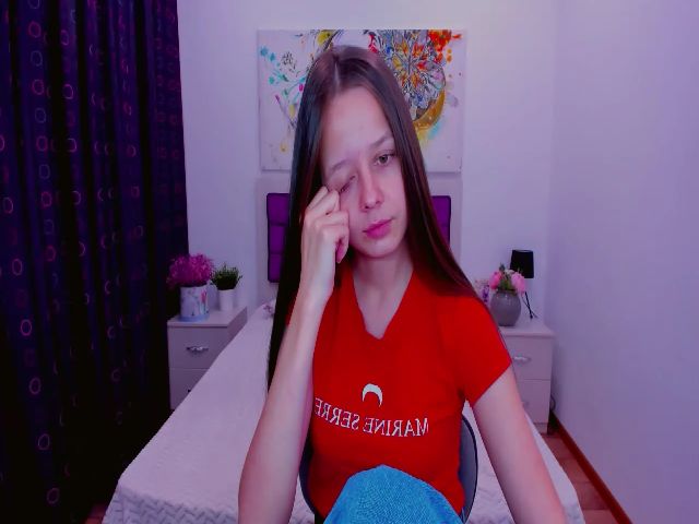 Live sex webcam photo for LianaWild #269153199