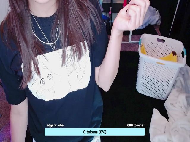 Live sex webcam photo for moonlitfox #269151310