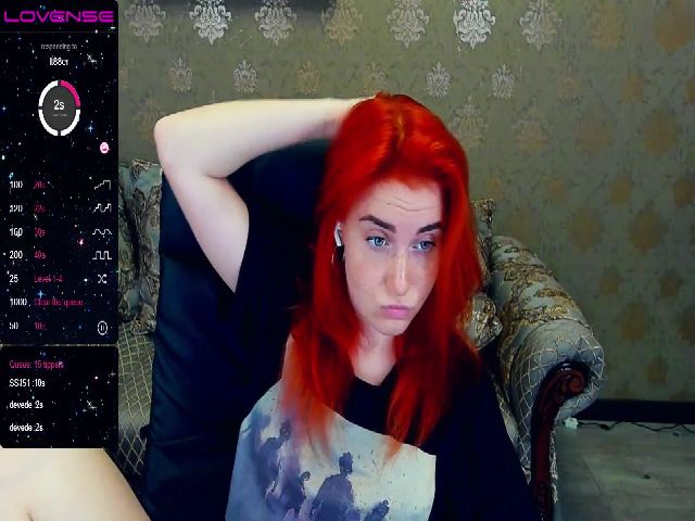 Live sex webcam photo for EmiilyFox #269156367