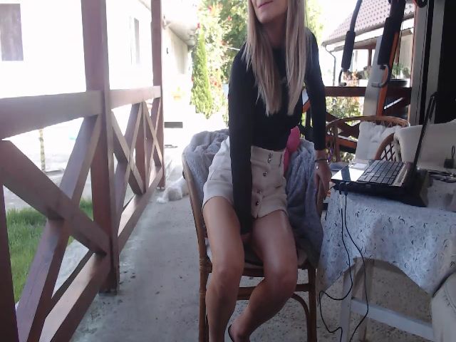 Live sex webcam photo for Call_me_kimy #269156526