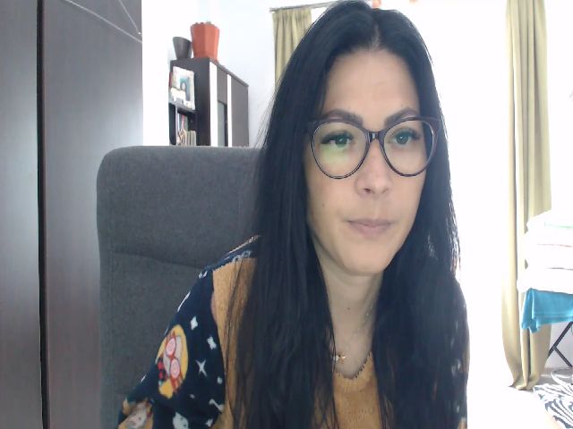 Live sex webcam photo for brunette_glam #269158981