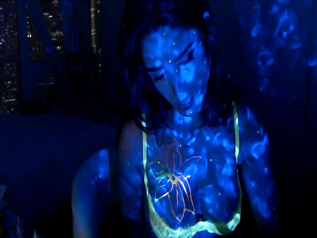 Live sex webcam photo for Itsivyblue #269151300