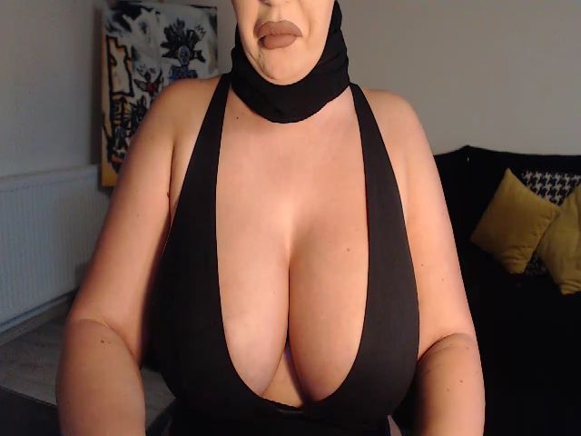 Live sex webcam photo for SelmaAzmani1 #269159661