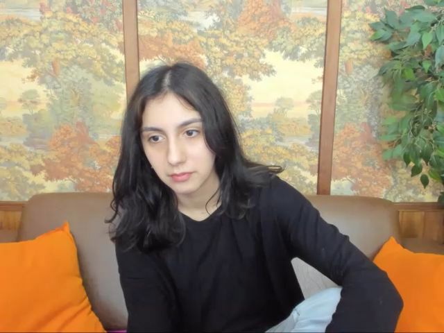 Live sex webcam photo for SarahBanks #269159605