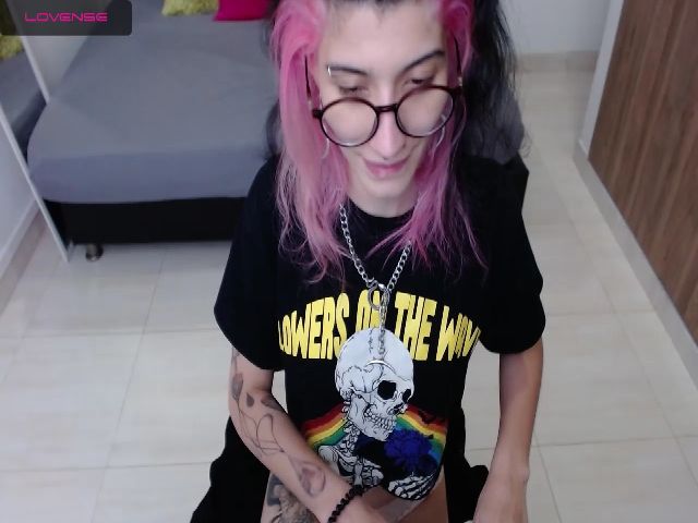 Live sex webcam photo for Myzore #269150742