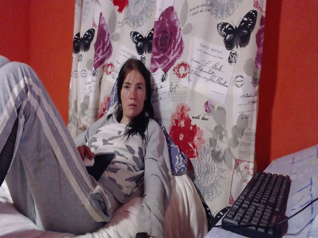 Live sex webcam photo for HOT_JULLYXXX #269160381