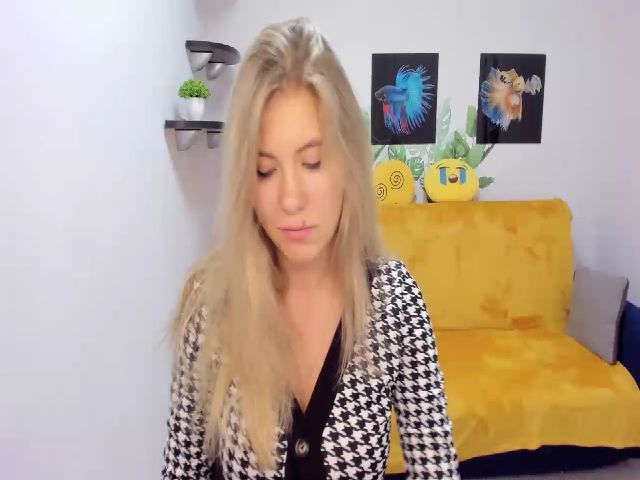 Live sex webcam photo for BrownieFay #269149447