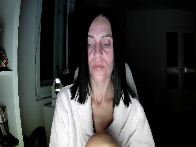 Live sex webcam photo for Beatrice_18 #269150813