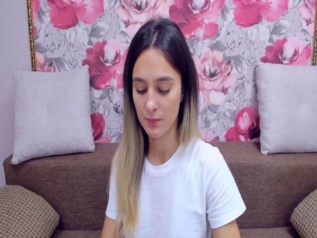 Live sex webcam photo for EllaFresh #269152595