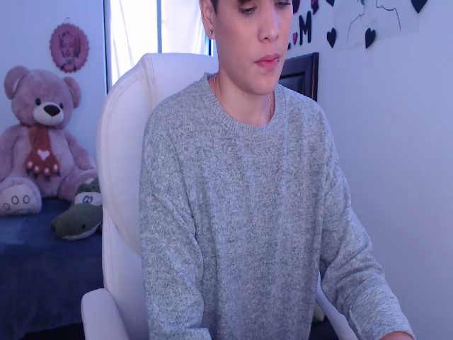 Live sex webcam photo for Laura_R23 #269160478