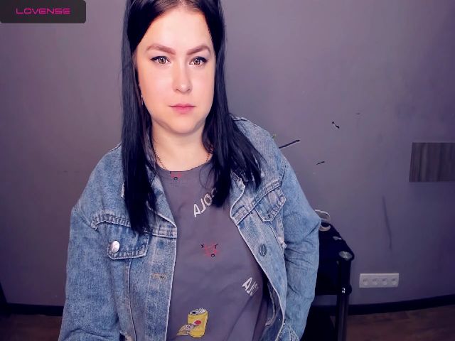 Live sex webcam photo for Sinnarey #269155546