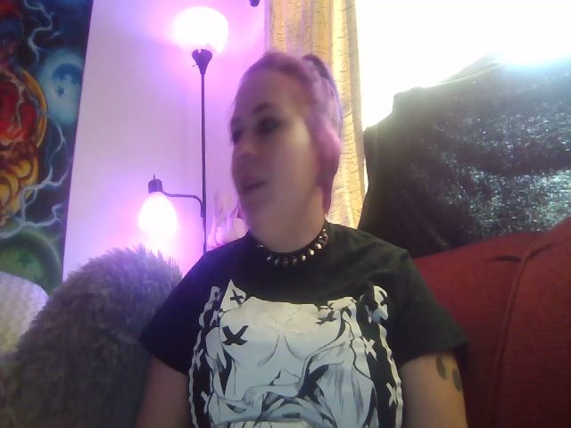 Live sex webcam photo for Weetziebabe #269162373