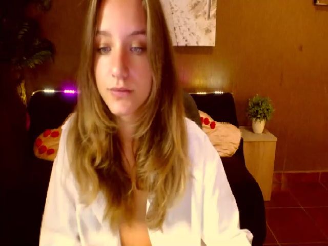 Live sex webcam photo for Tessa_Hot #269154670