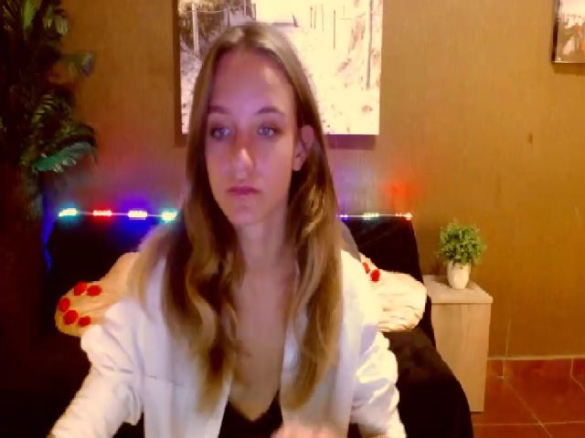 Live sex webcam photo for Tessa_Hot #269155934