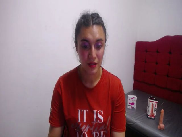 Live sex webcam photo for Carolinforbes #269151283