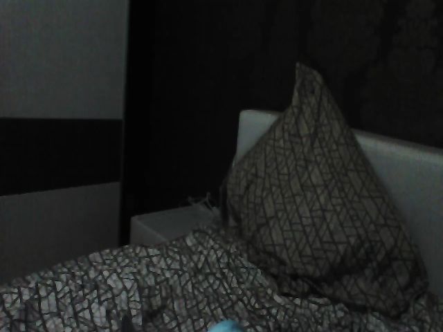 Live sex webcam photo for OLIVERY999 #269163396