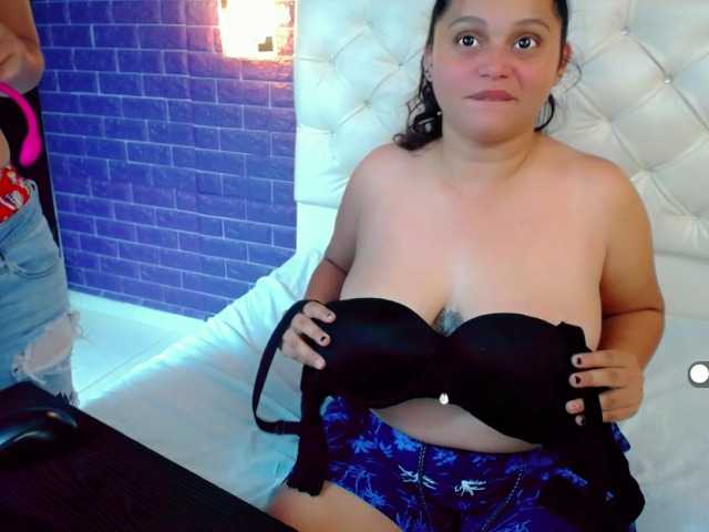 Live sex webcam photo for katie-sasha #269157186