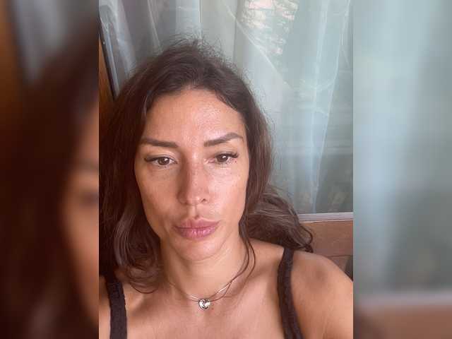 Live sex webcam photo for ErikaBird #287933985