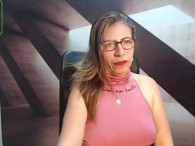 Live sex webcam photo for maturehot-1 #269173018