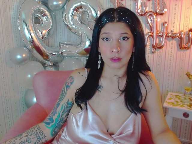 Live sex webcam photo for AmelithNoir #269169295