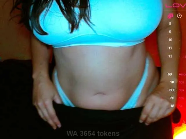 Live sex webcam photo for SexQueen1 #269178037