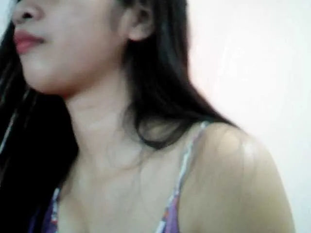 Live sex webcam photo for HottiessOne #269172885