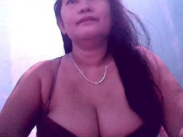 Live sex webcam photo for wildmom4u #269169436