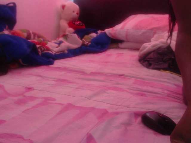 Live sex webcam photo for Daizy-cooper #269177633