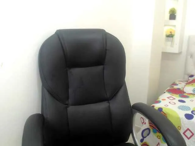 Live sex webcam photo for AgatharFox #269173069