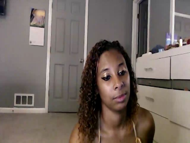 Live sex webcam photo for sweetieslayz #269168347