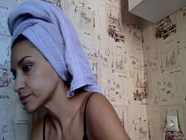 Live sex webcam photo for JolyBoss #269170631