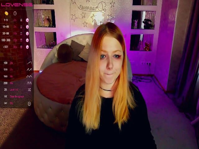 Live sex webcam photo for TinkerrBelll #269167971